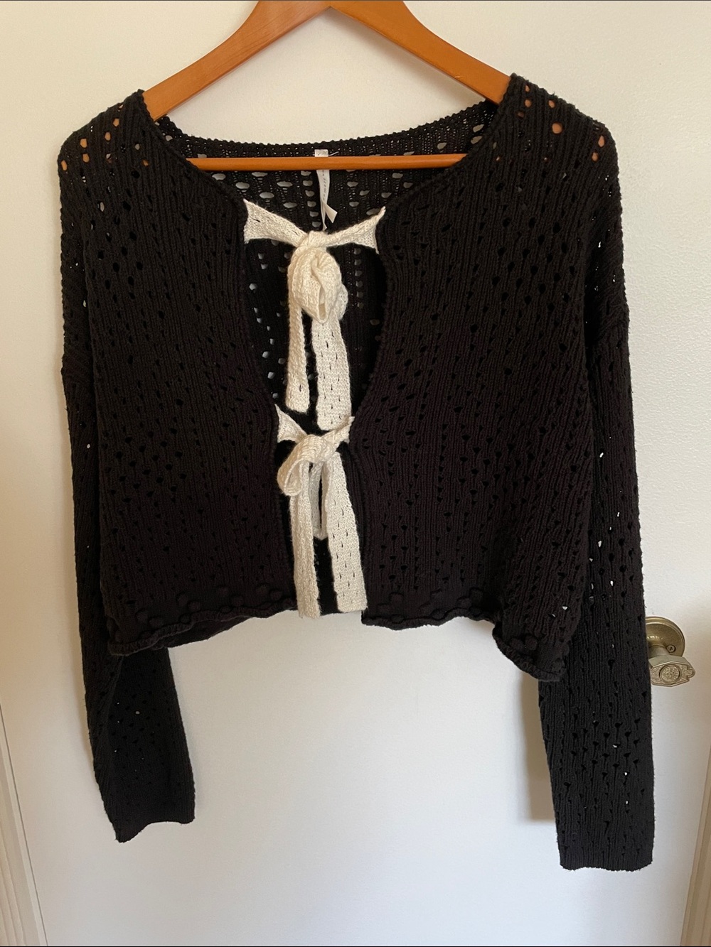 Dreamers Black Open-Knit Tie-Front Cardigan with Cream Ties size L